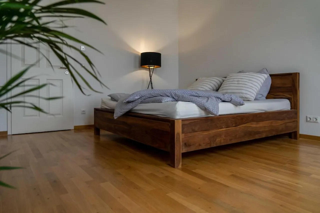 Apartment Koenig Albert Residenz Germany